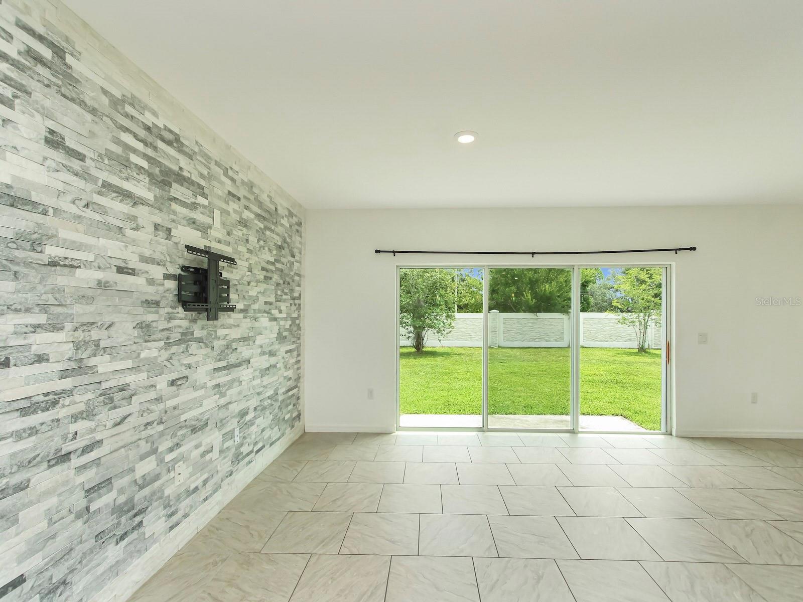 2919 Parkfield Rd Property Photo 15