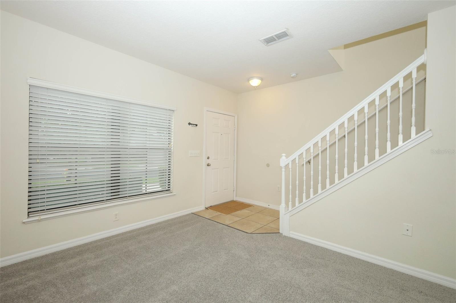 5221 Windsor Lake Cir Property Photo 3