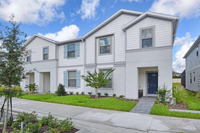 2414 Dubai St Property Photo 1