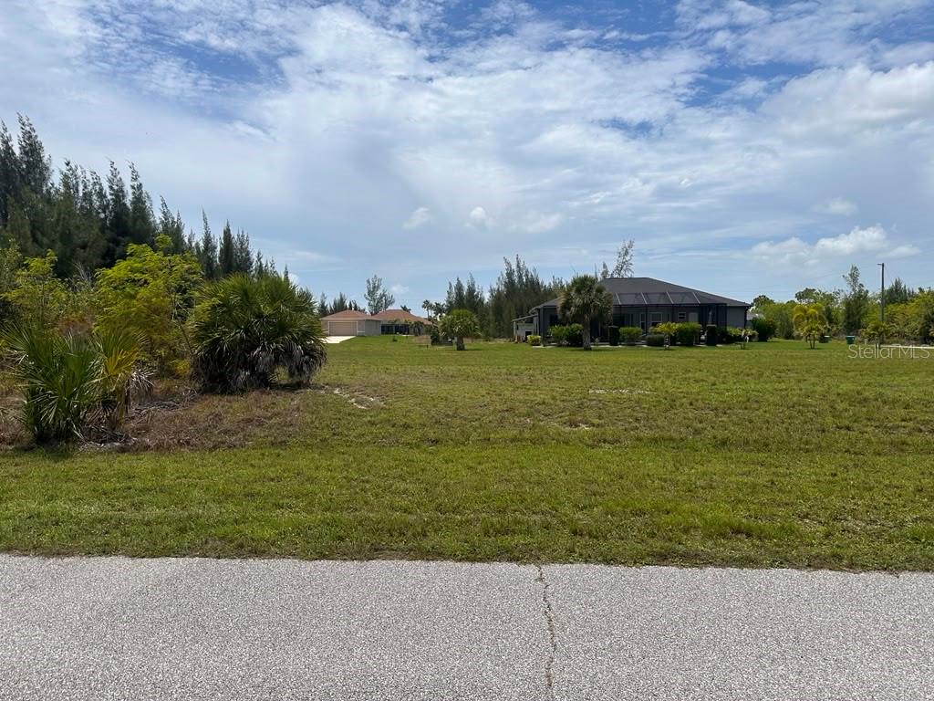 9243 LINGLE ST Property Photo 1