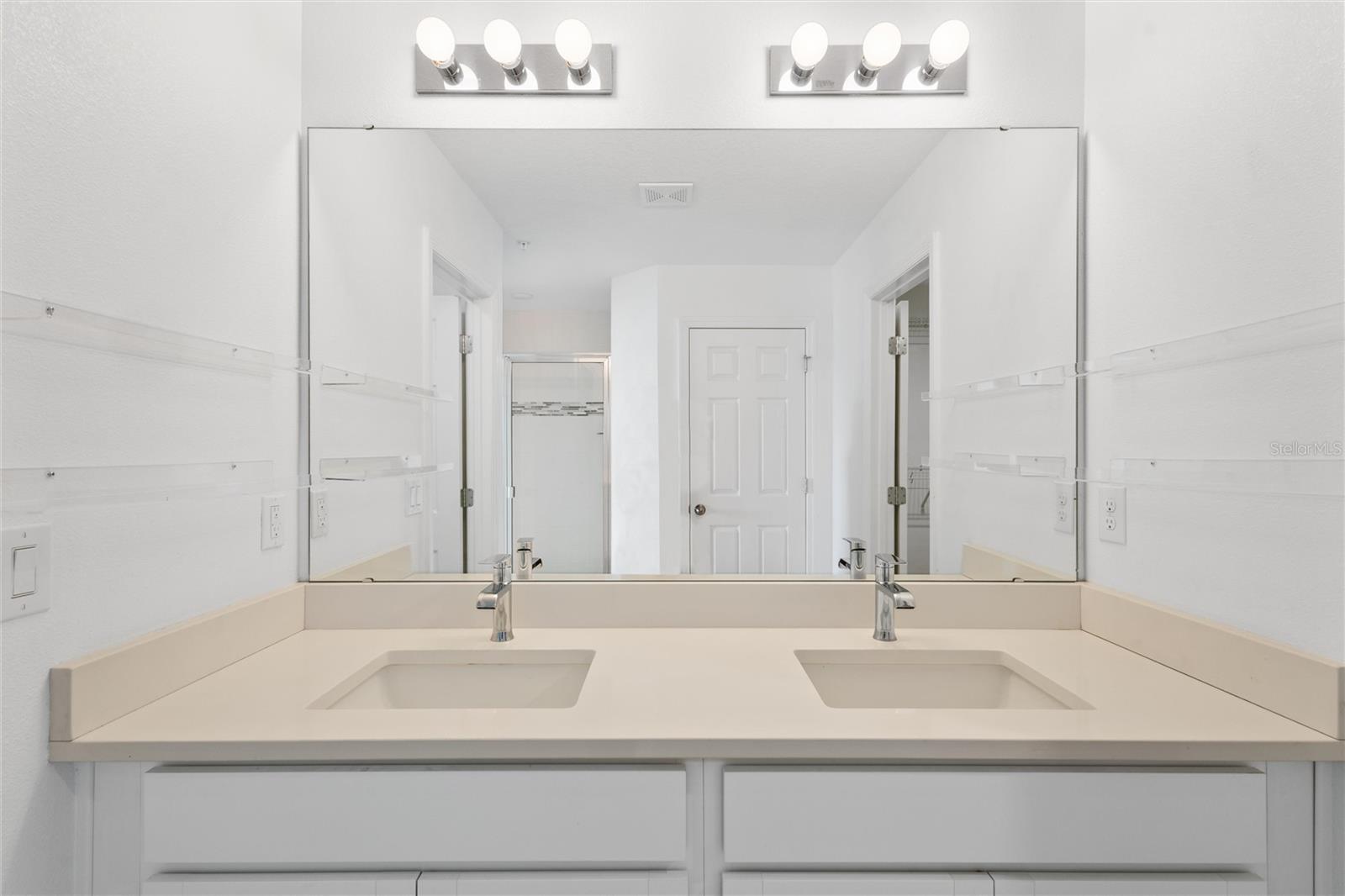 10251 Highline Crest St Property Photo 26