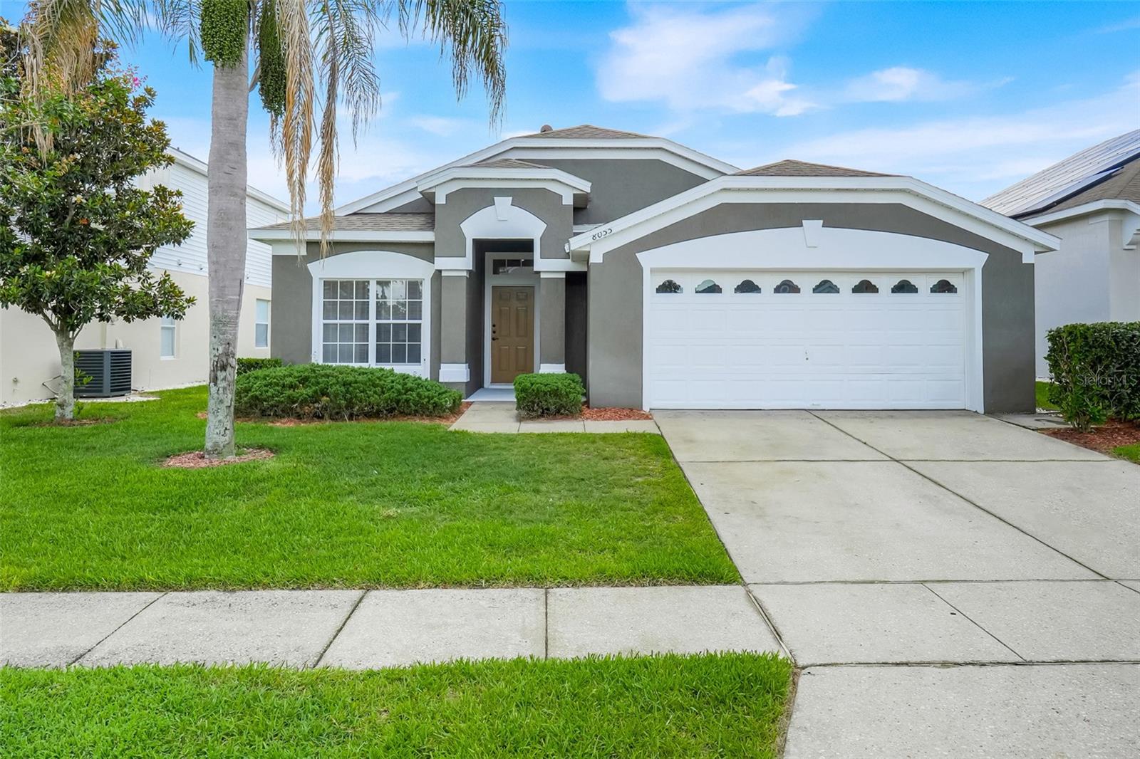 8055 King Palm Cir Property Photo 1