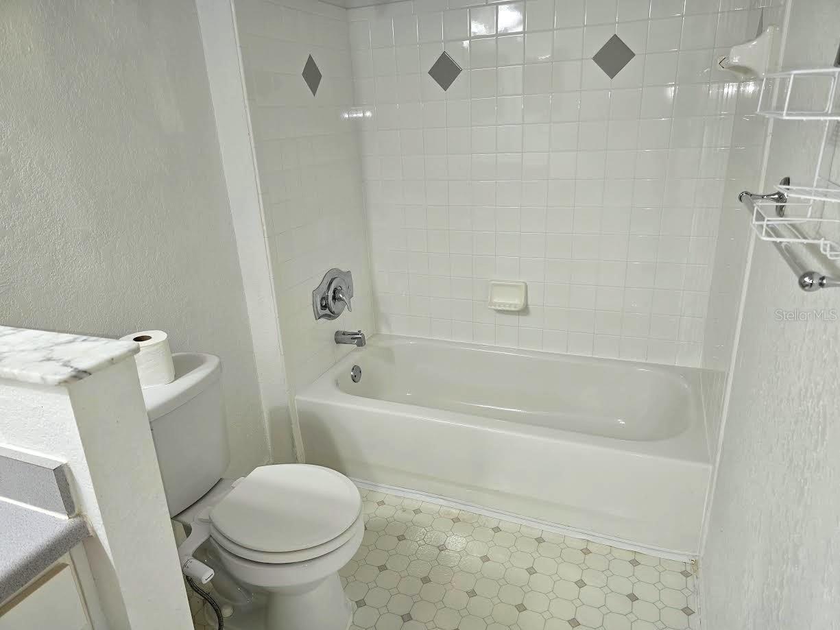 831 Camargo Way #109 Property Photo 7