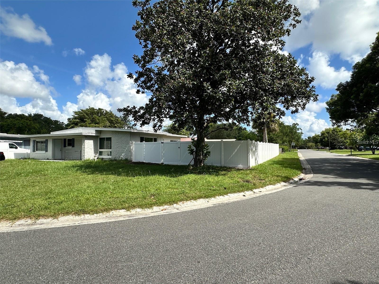 156 Pinecrest Dr Property Photo 2