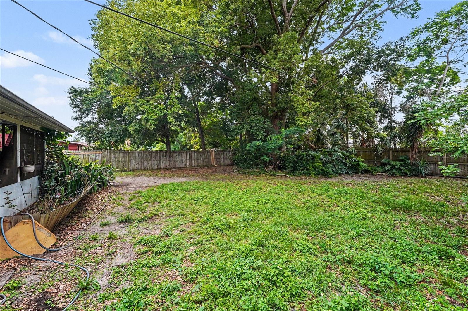 110 N Jupiter Ave Property Photo 15