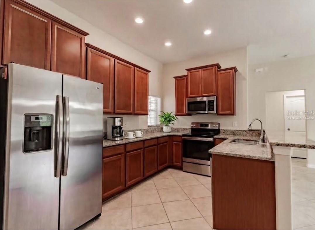 18591 Briar Oaks Dr Property Photo 3
