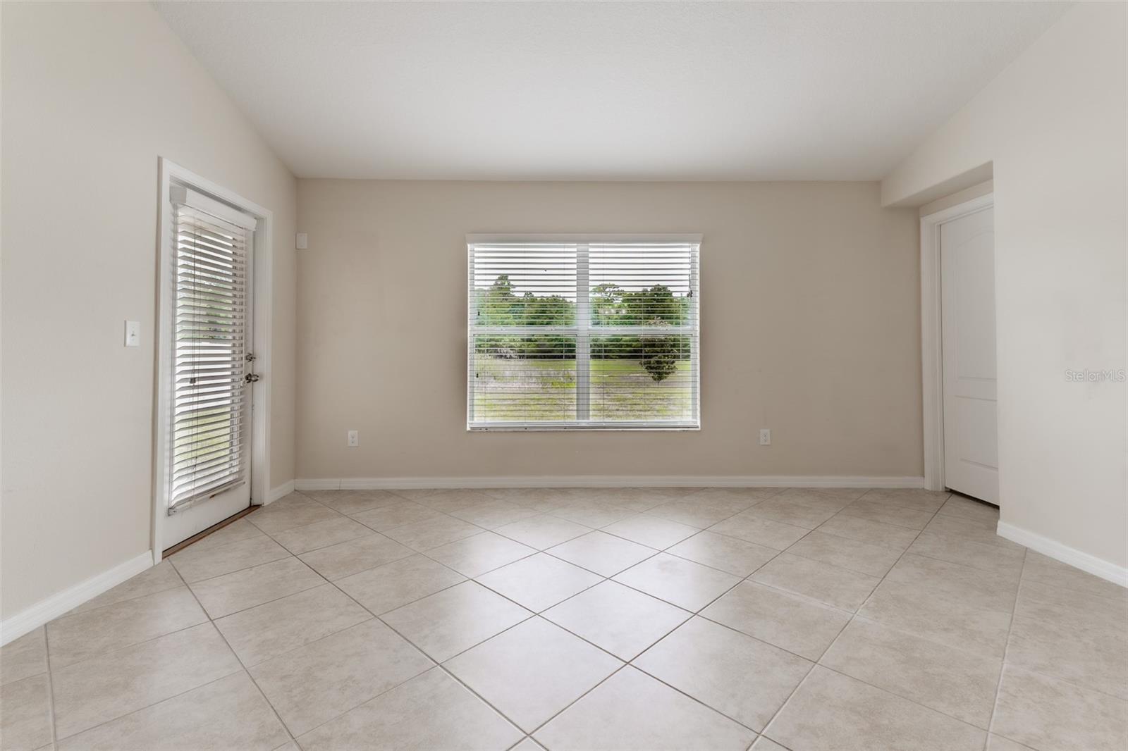18591 Briar Oaks Dr Property Photo 9