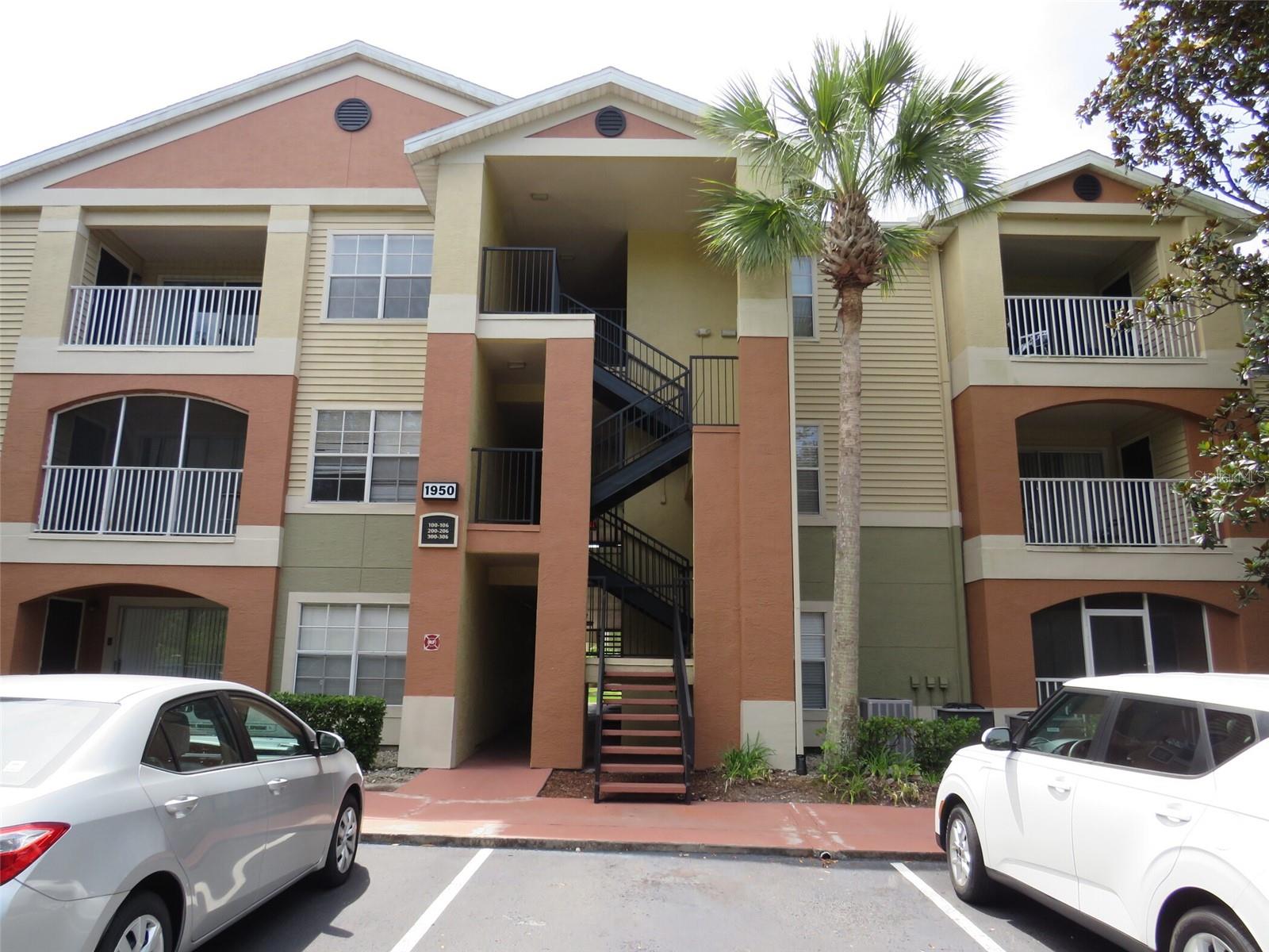 O6414612 Property Photo 1