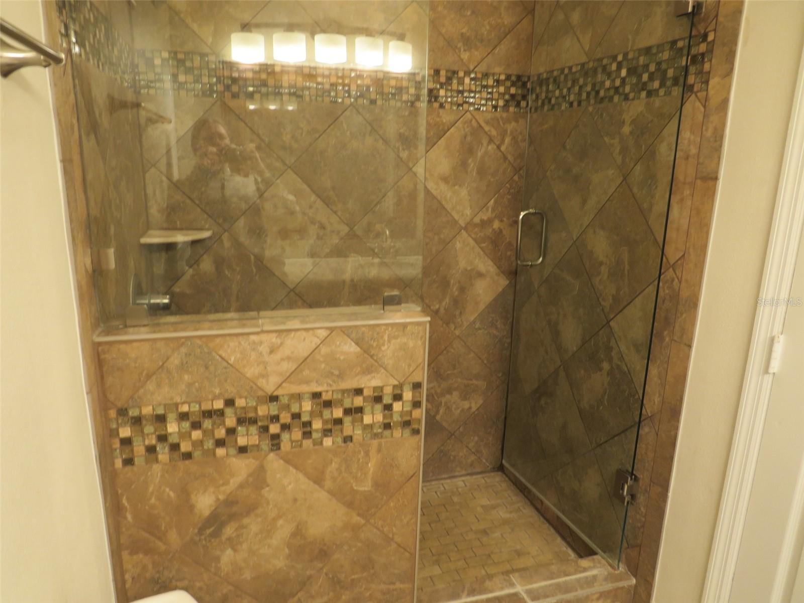 O6414612 Property Photo 12