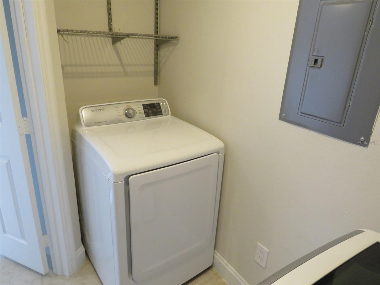 O6414612 Property Photo 19