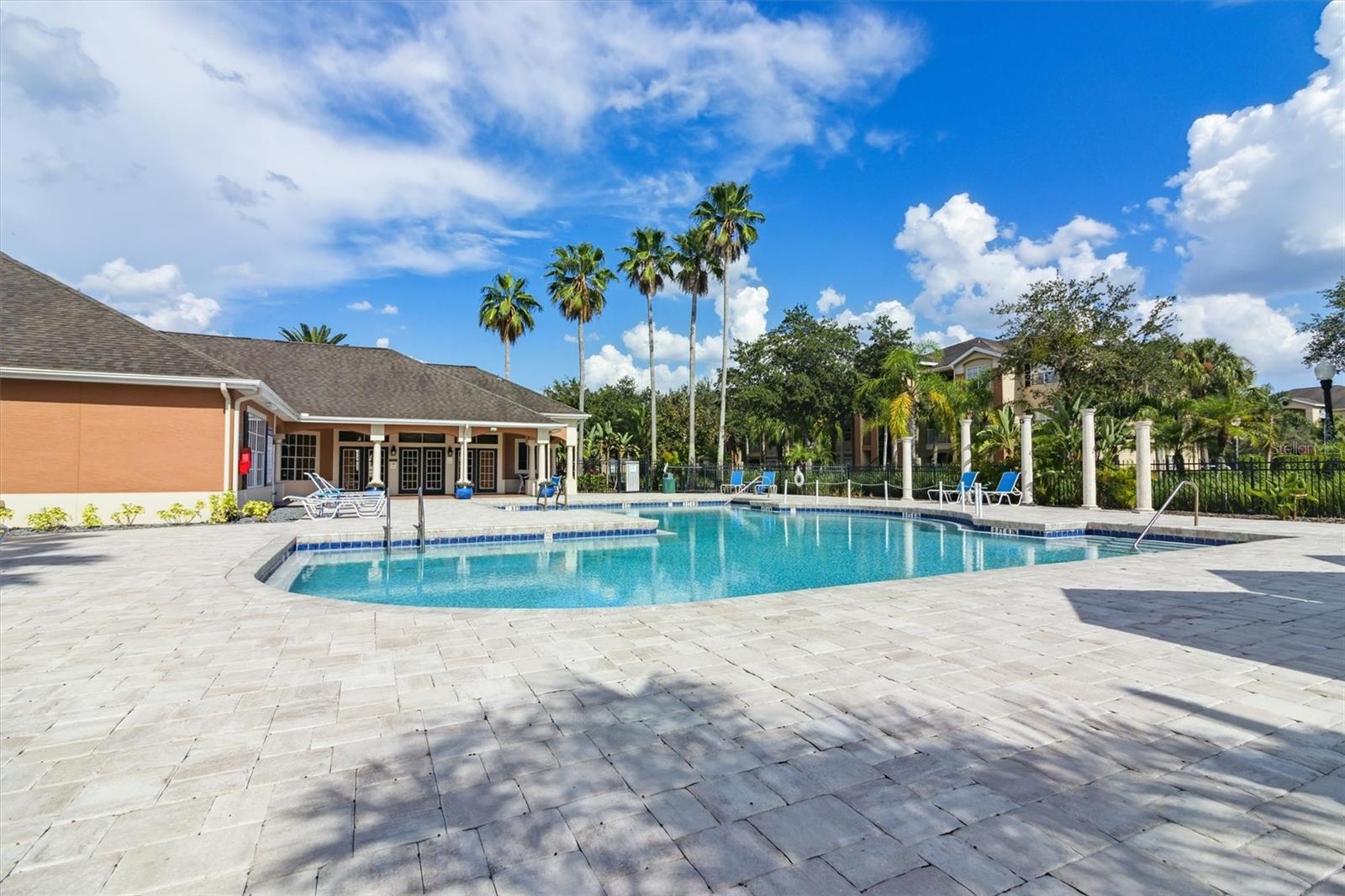 O6414612 Property Photo 21