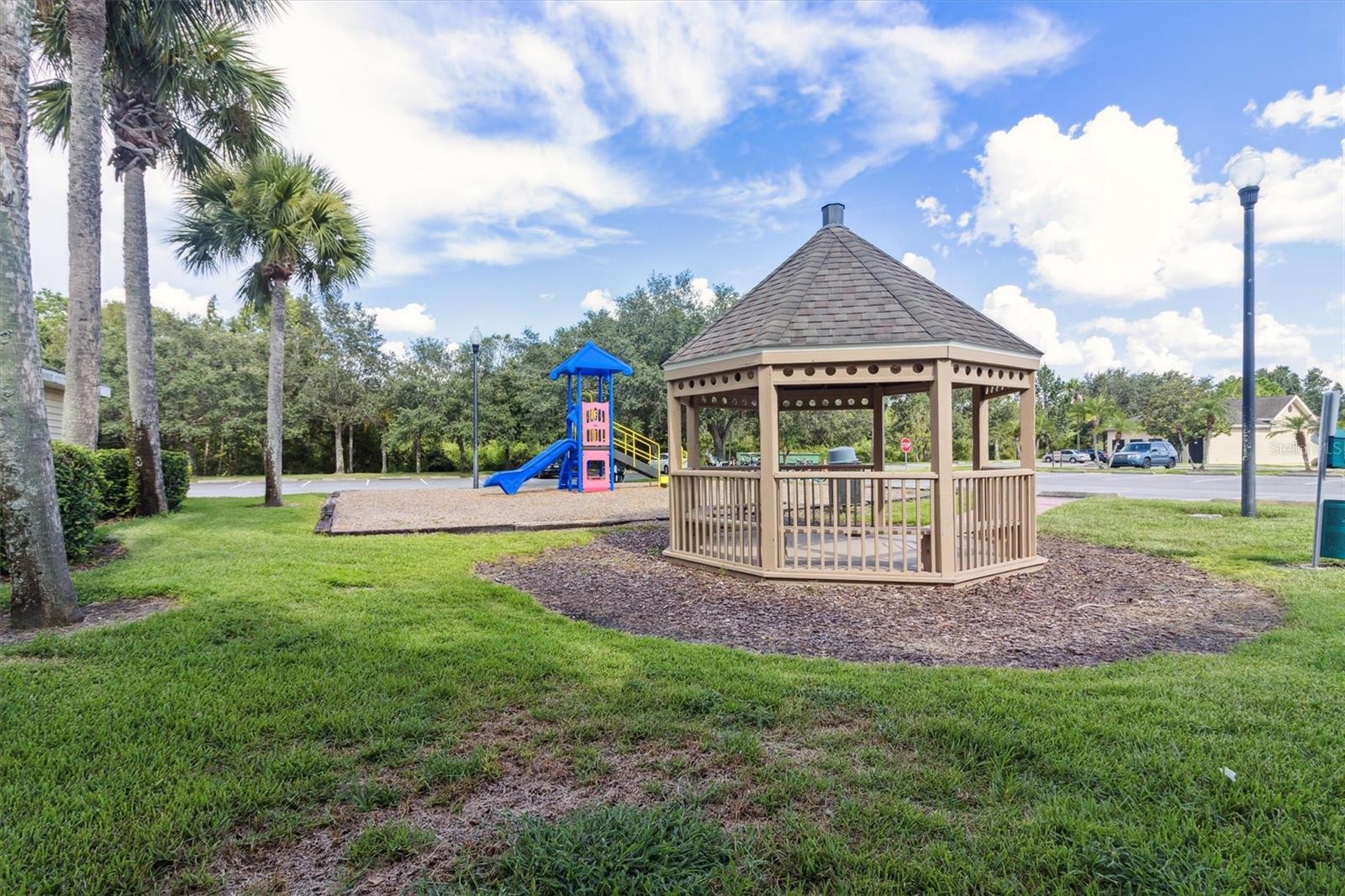 O6414612 Property Photo 25