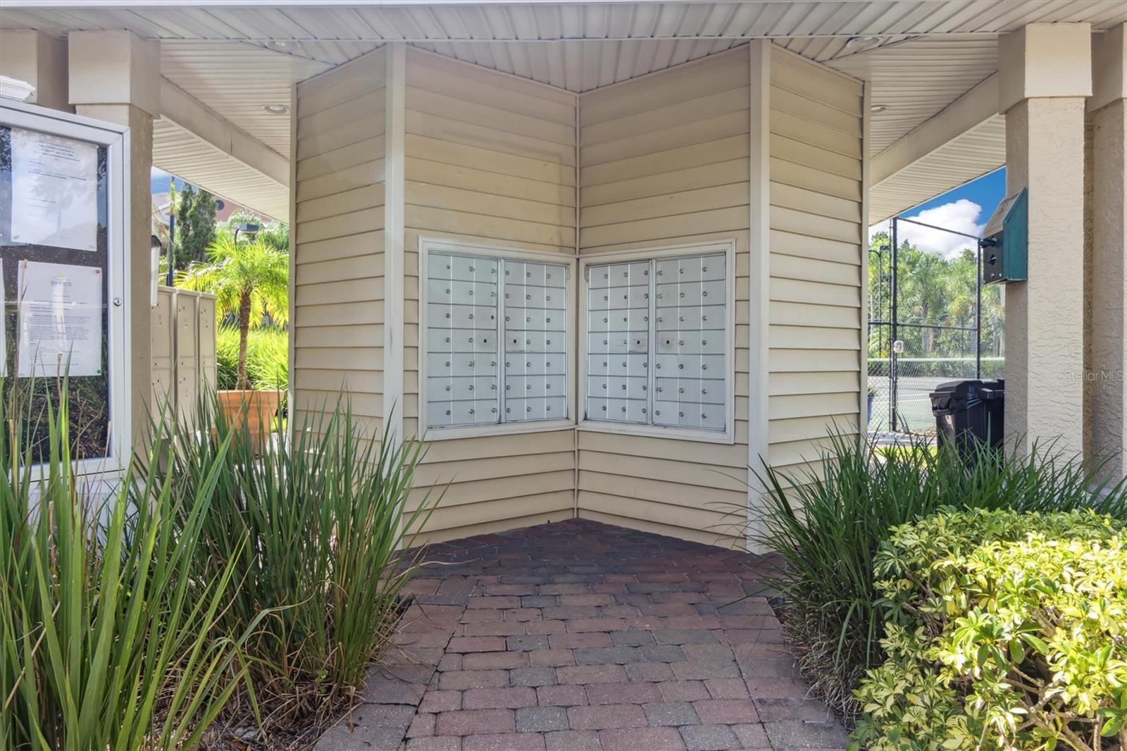 O6414612 Property Photo 26