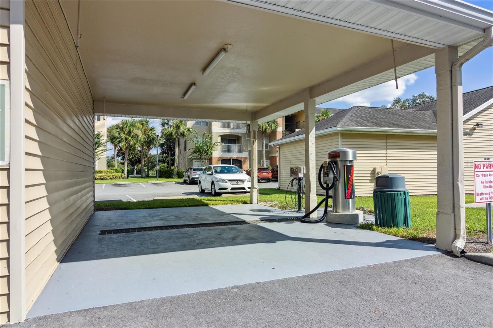 O6414612 Property Photo 27