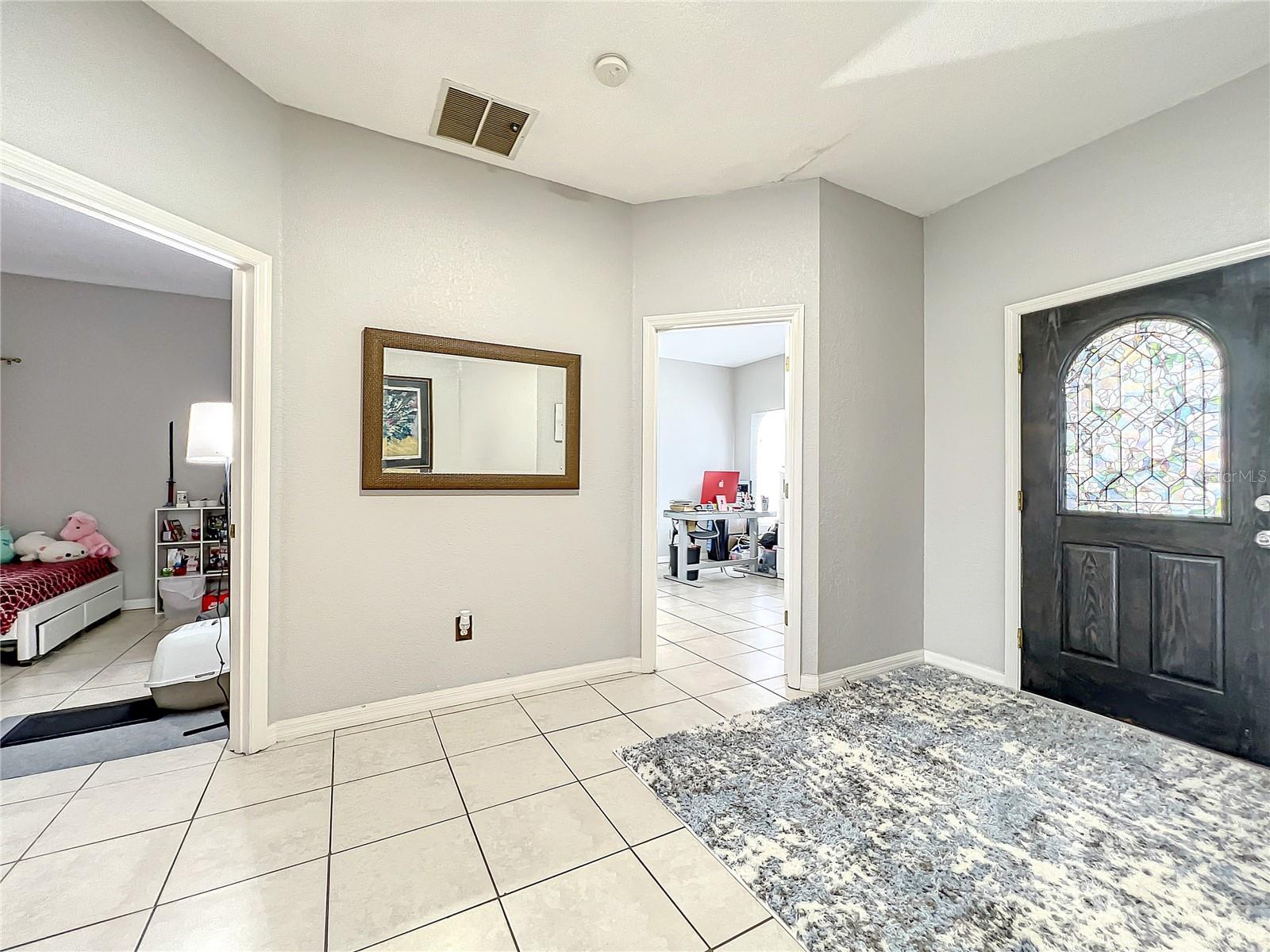 501 Summer Place Loop Property Photo 3