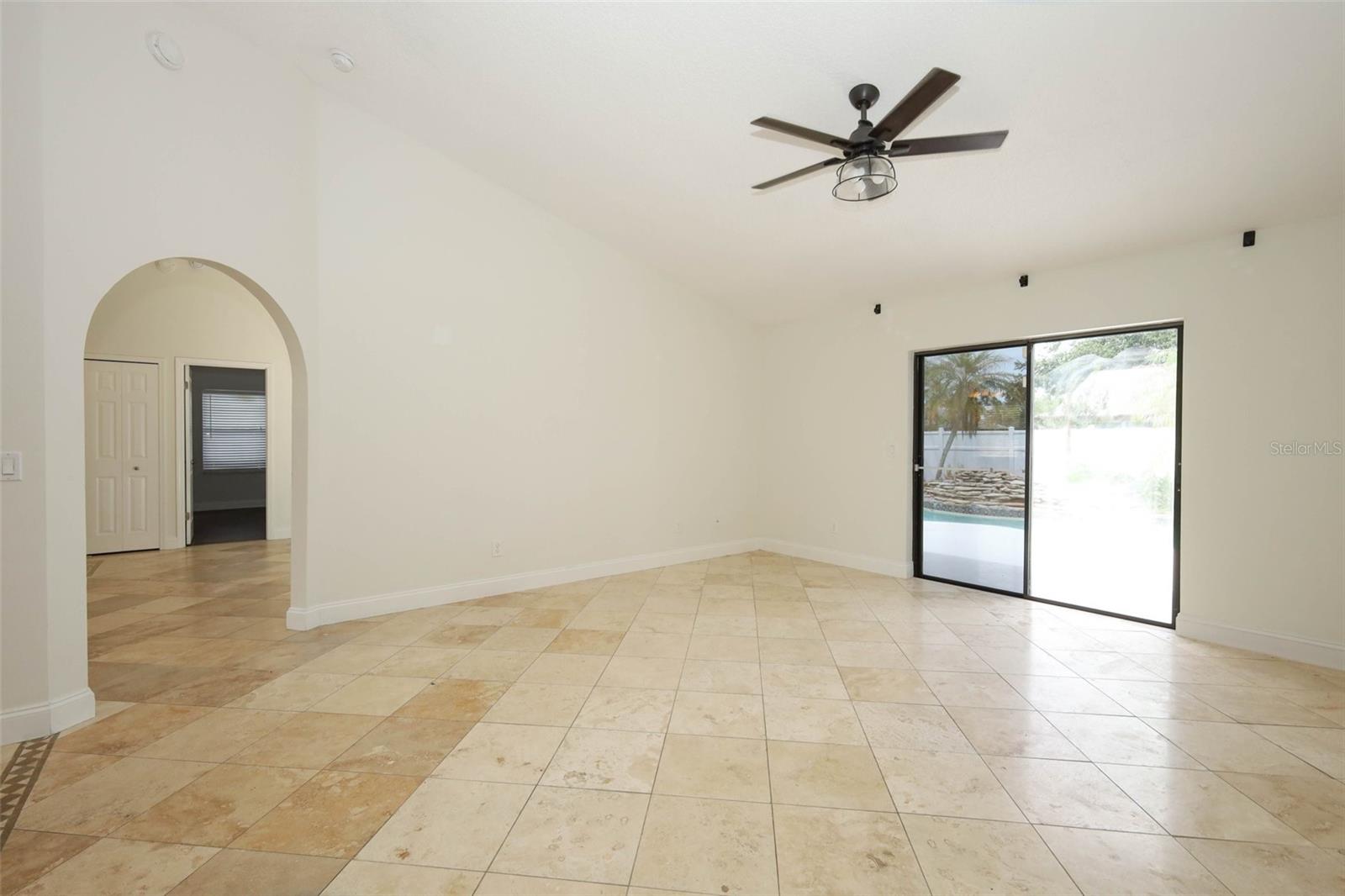 9110 Palm Tree Dr Property Photo 13