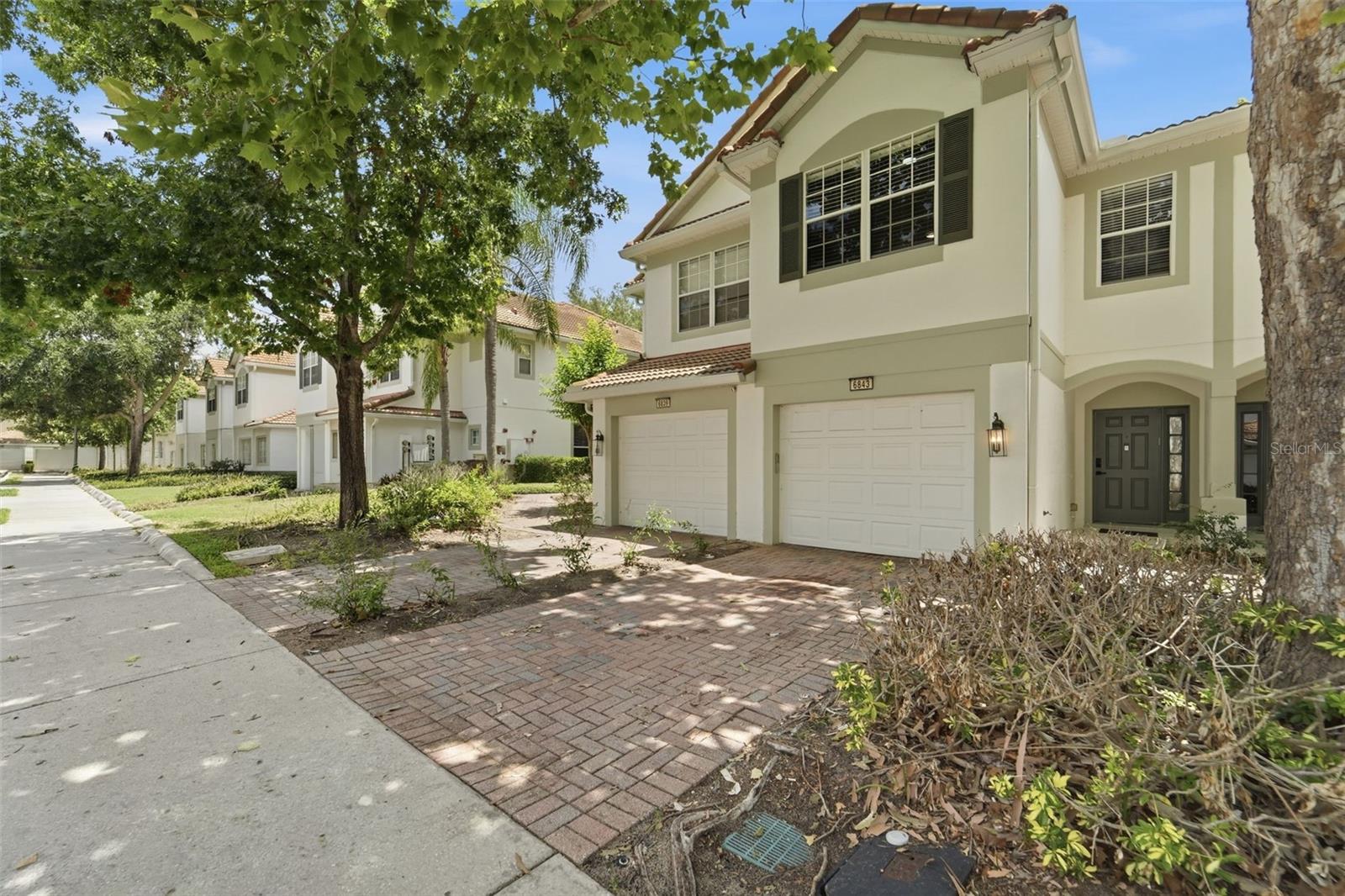 6843 Sperone St Property Photo 2