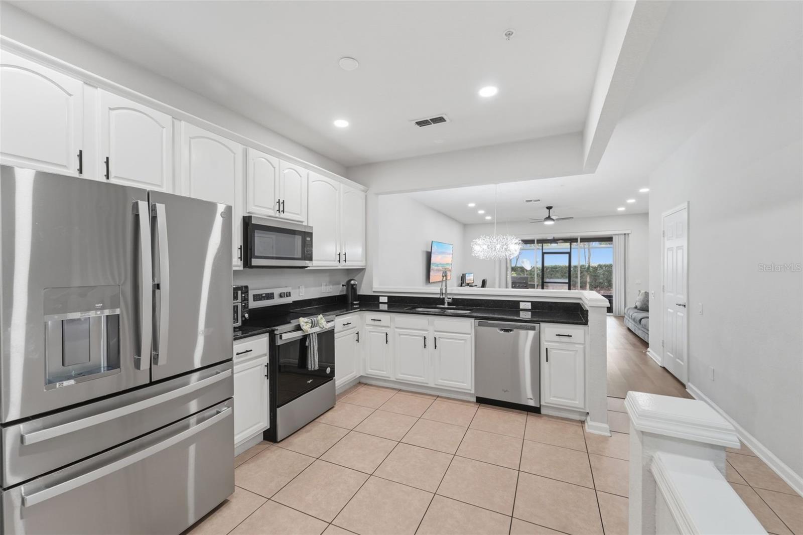 6843 Sperone St Property Photo 4