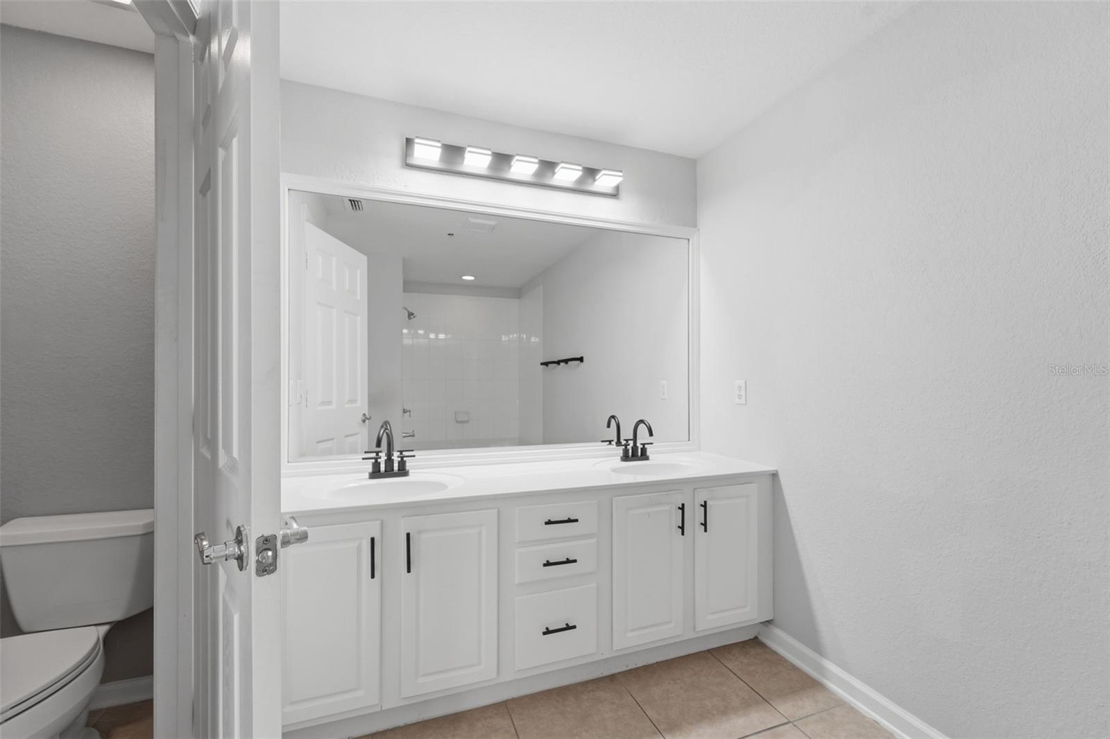 6843 Sperone St Property Photo 19