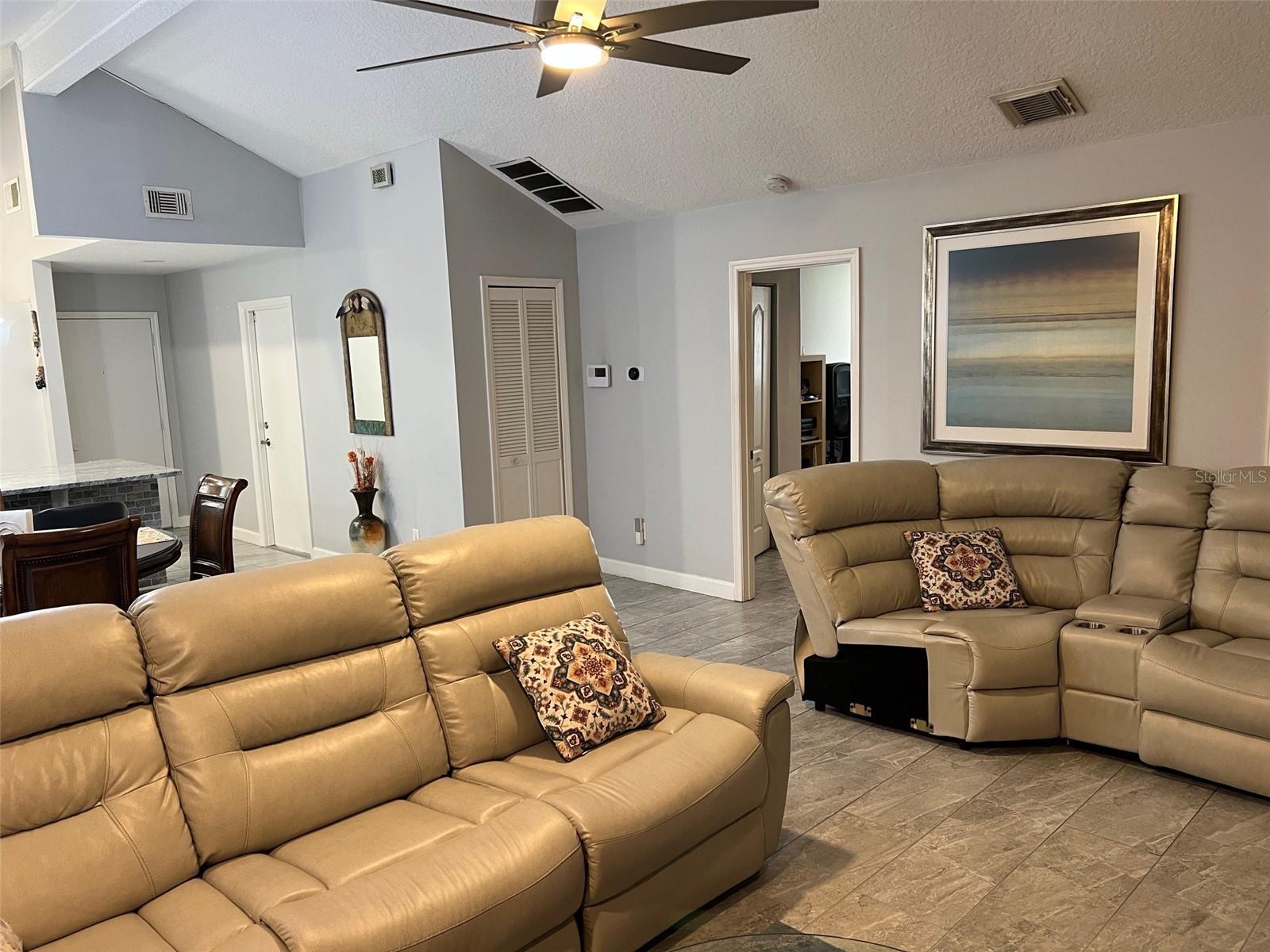 3159 Berridge Ln Property Photo 8