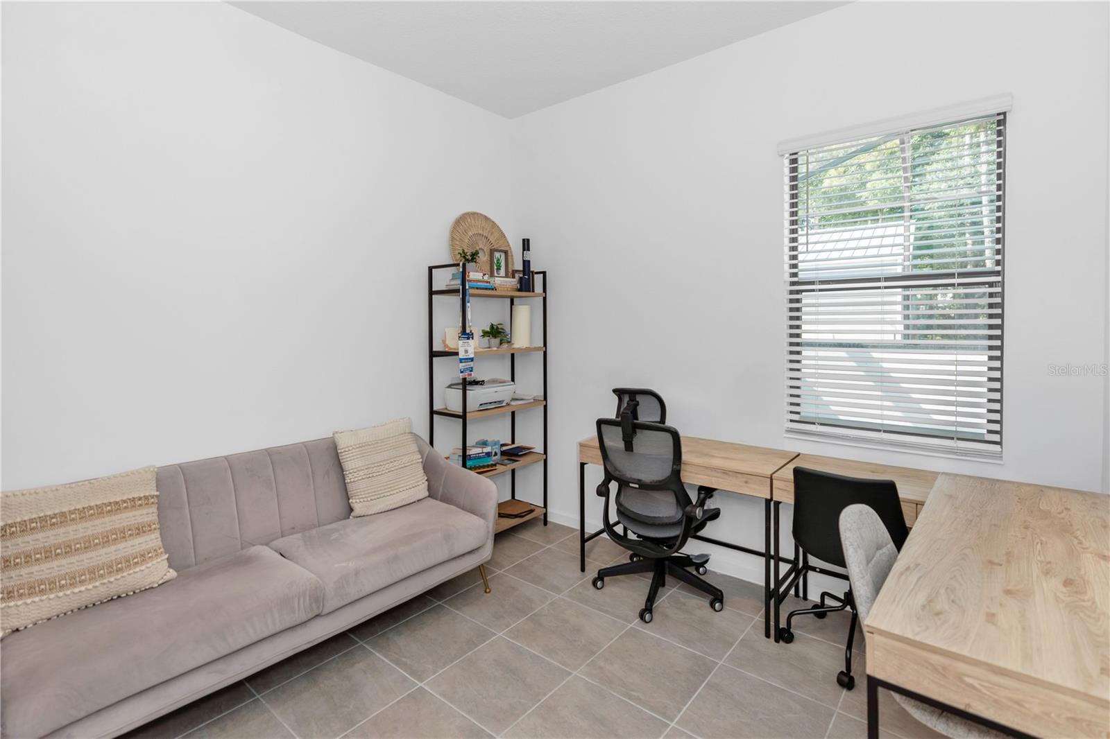 10340 Ebb Tide Ln Property Photo 8