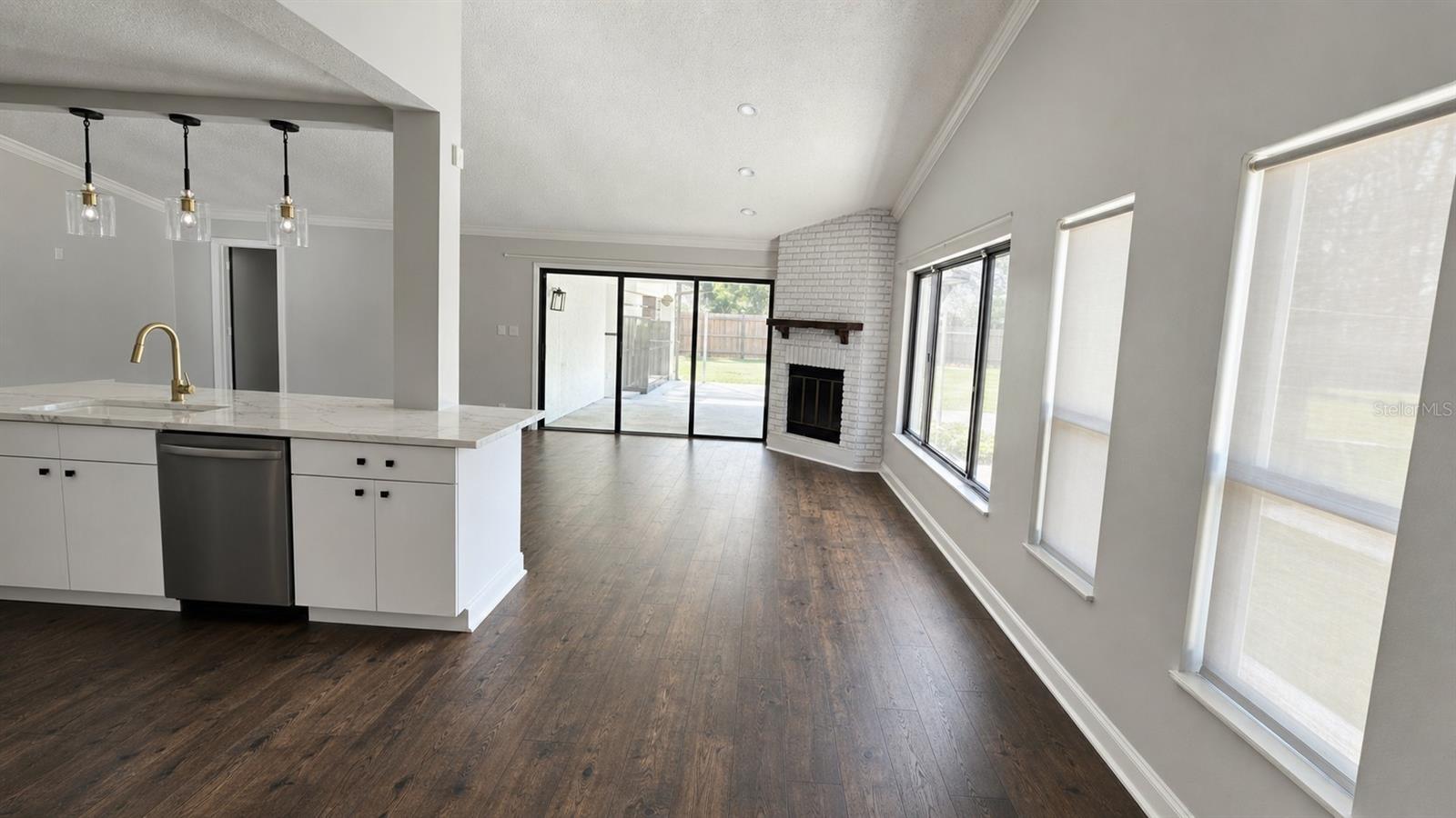 1076 Sweet Tree Ct Property Photo 3