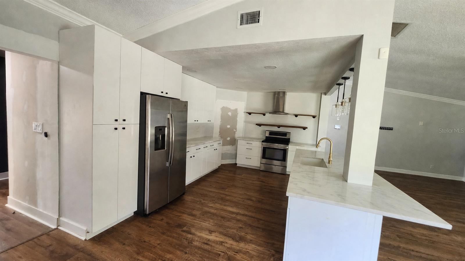 1076 Sweet Tree Ct Property Photo 4