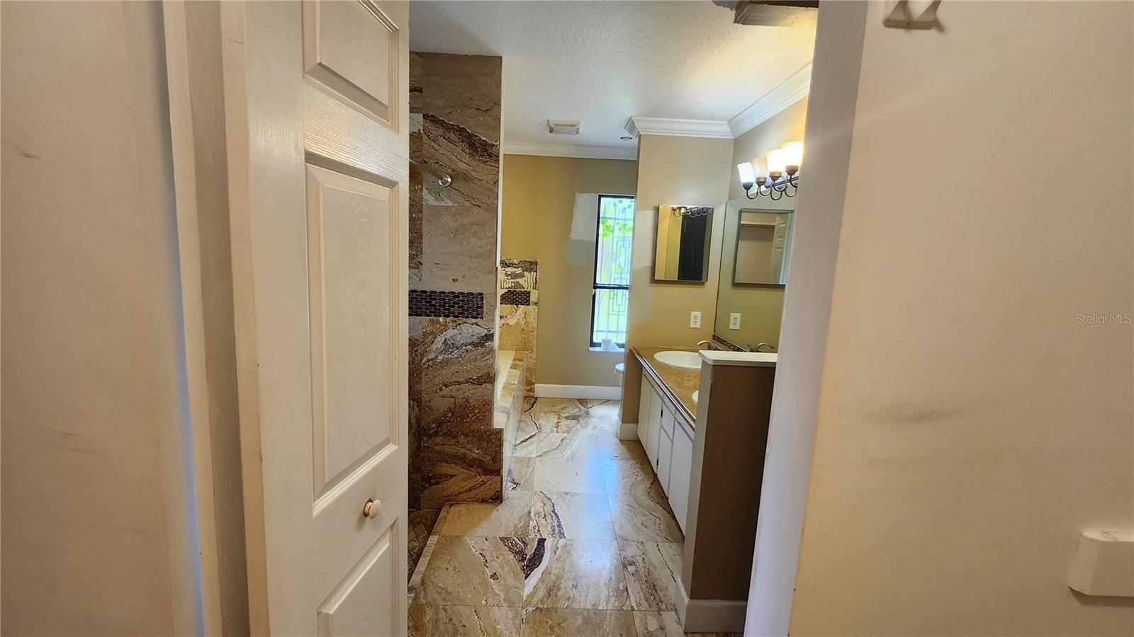 1076 Sweet Tree Ct Property Photo 8