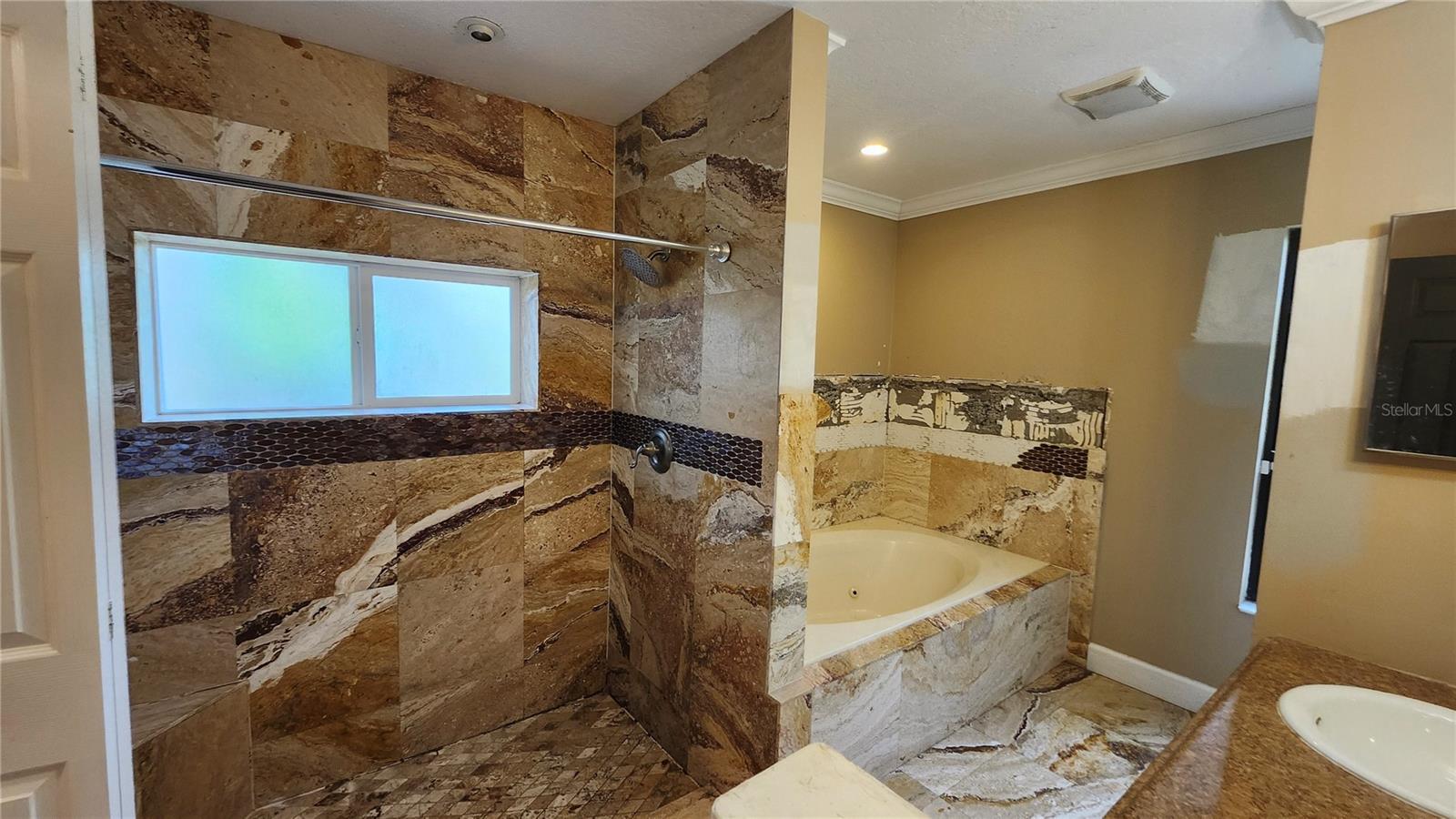 1076 Sweet Tree Ct Property Photo 9