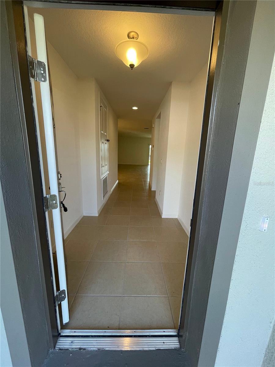 5566 Sabal Dr Property Photo 3