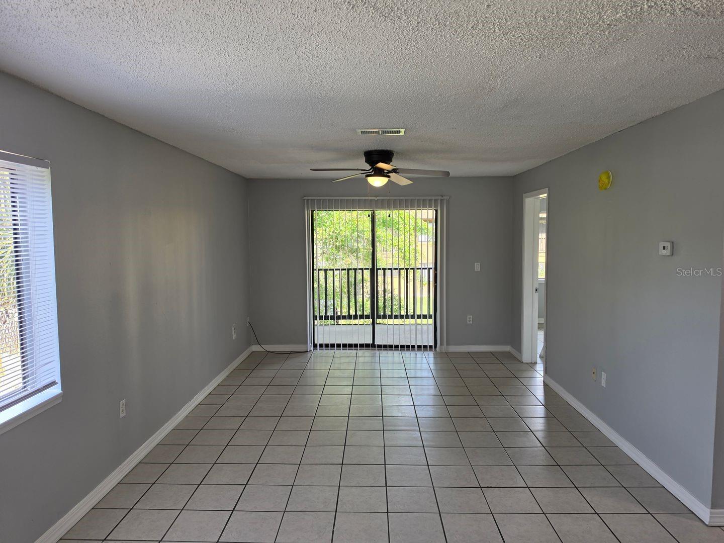 2526 S Oak Ave #a Property Photo 3