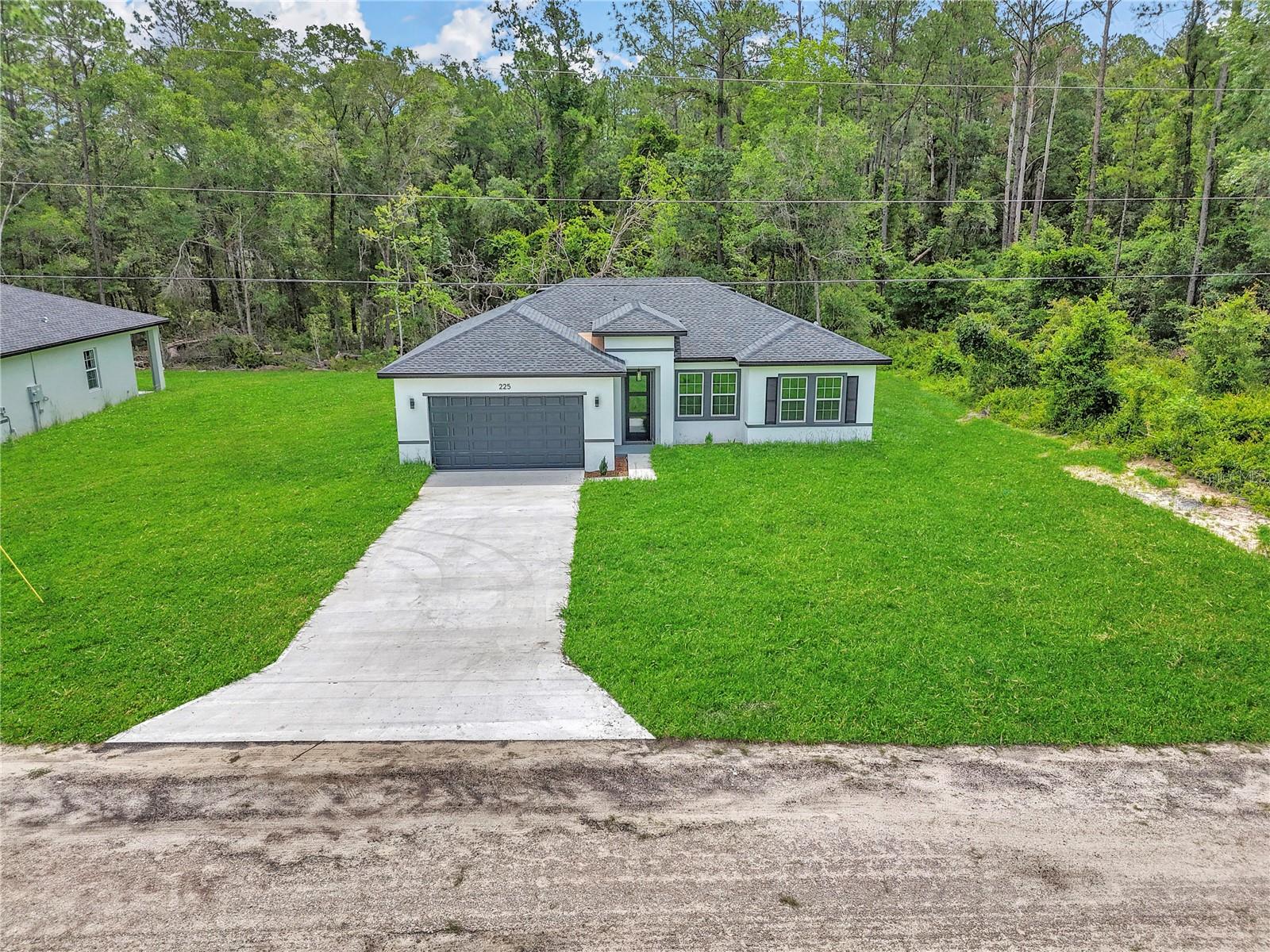 225 E Caldwell Dr Property Photo 4