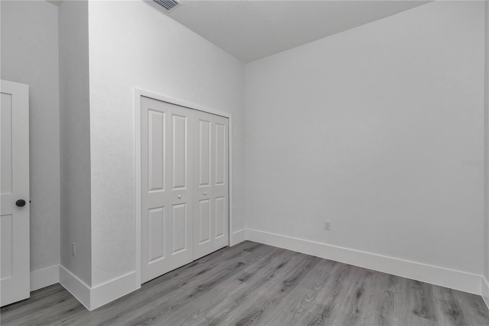 225 E Caldwell Dr Property Photo 38