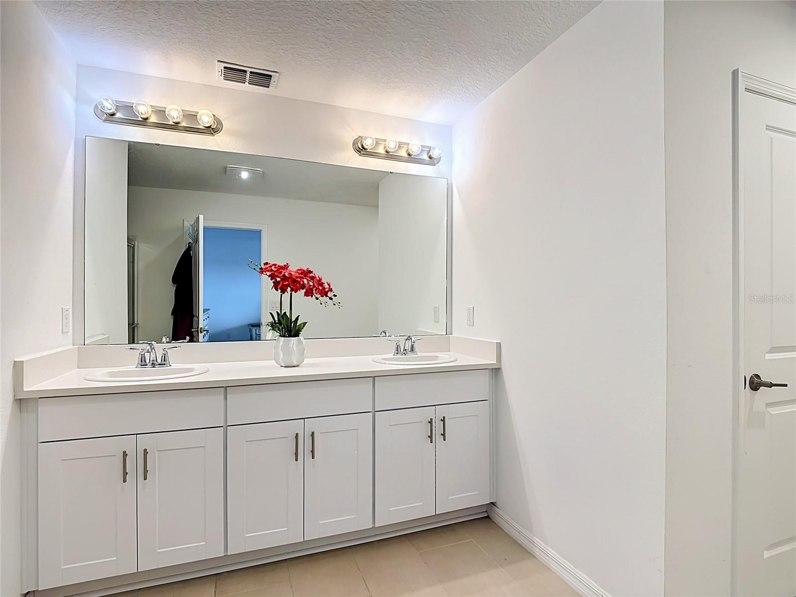 246 Zircon Rd Property Photo 42