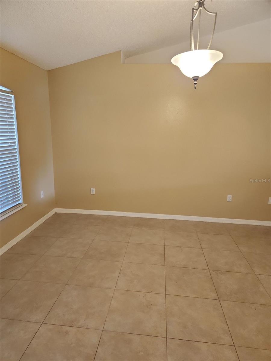 1411 S Mary St Property Photo 4