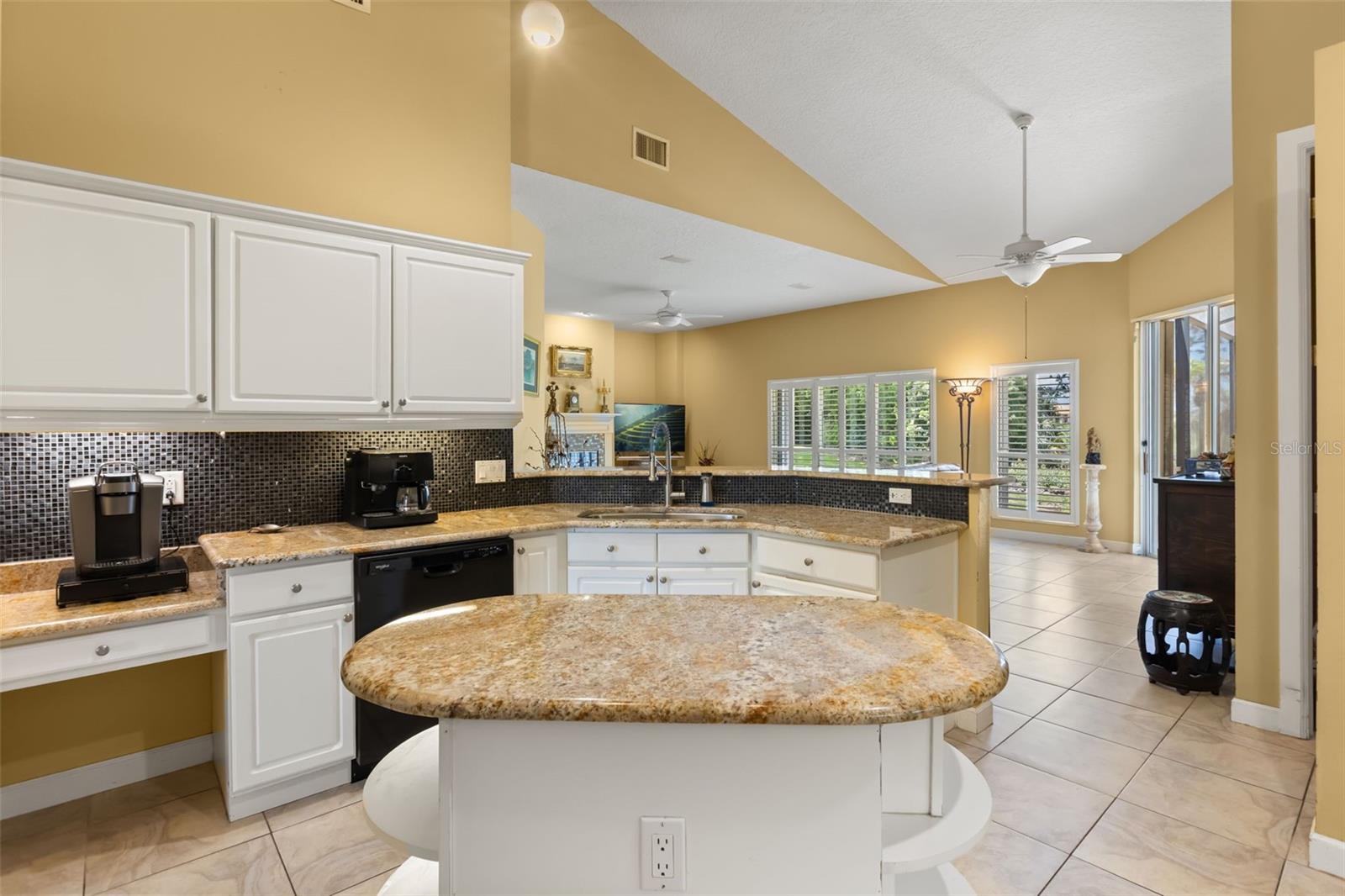 1521 Edgewater Dr Property Photo 16