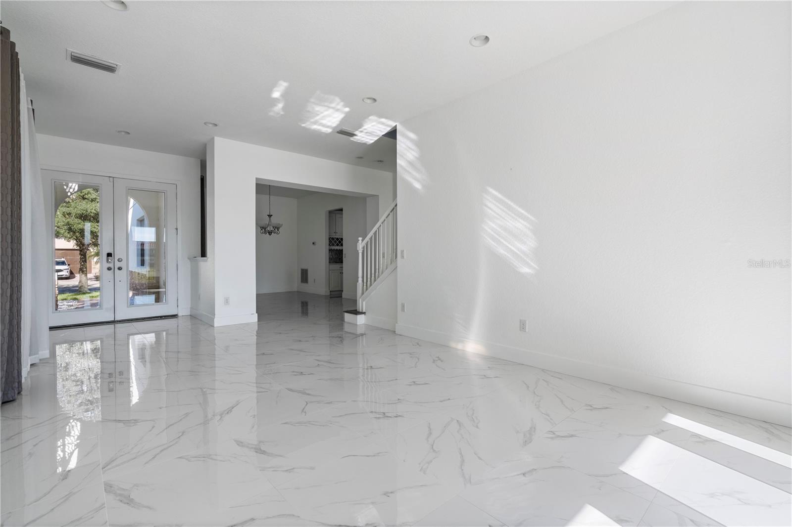 13019 Woodford St Property Photo 20