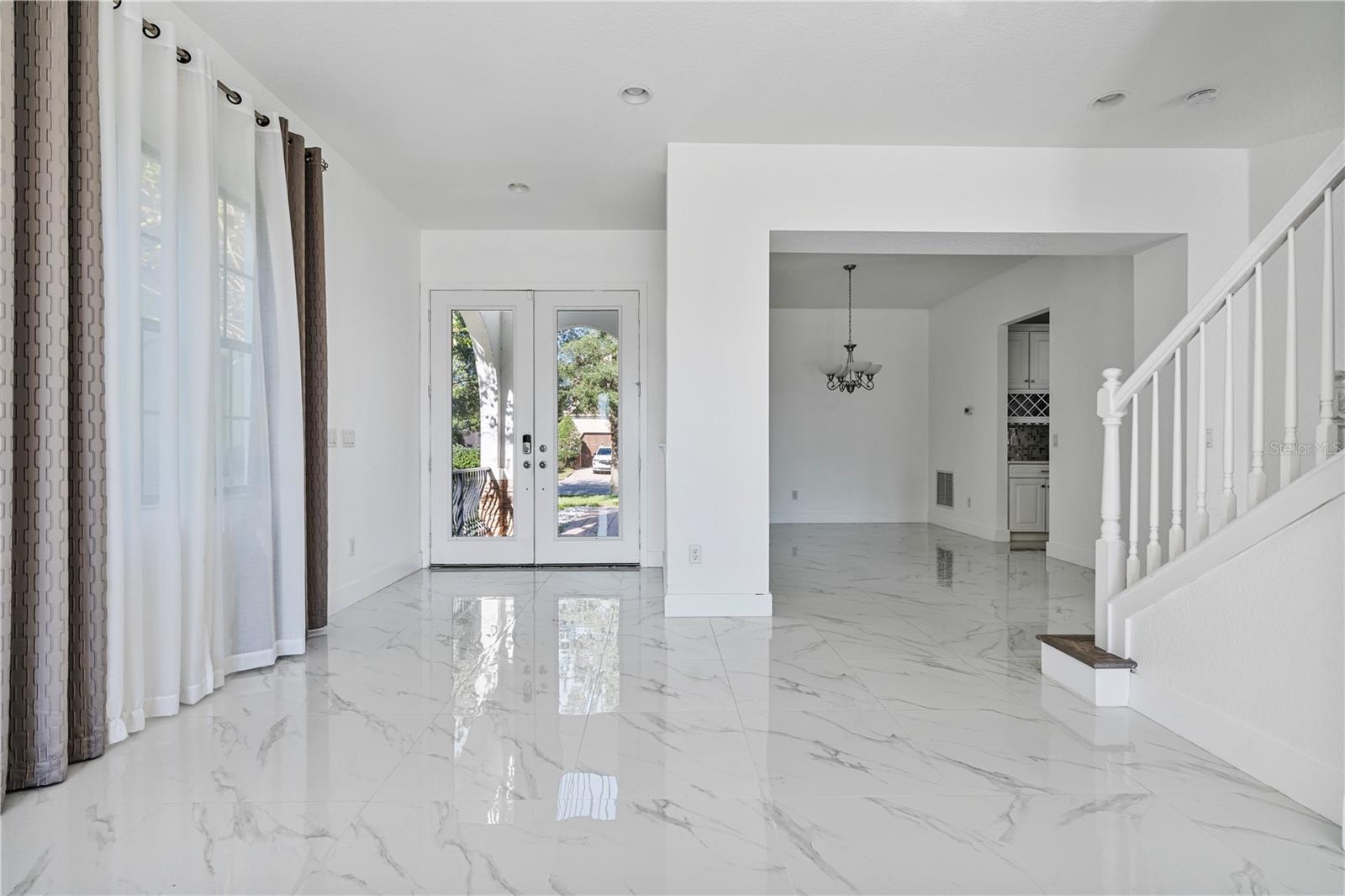 13019 Woodford St Property Photo 21