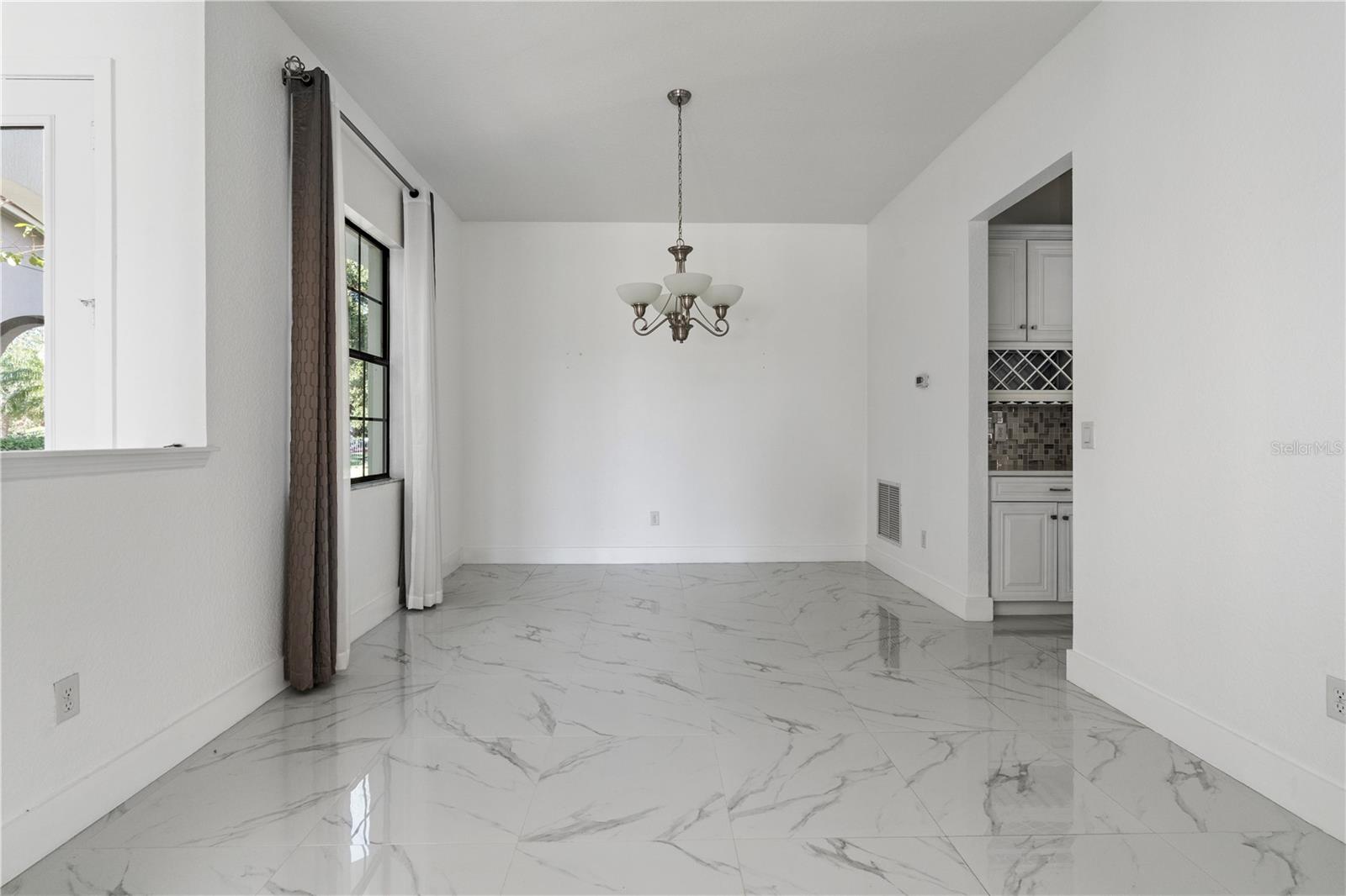 13019 Woodford St Property Photo 23