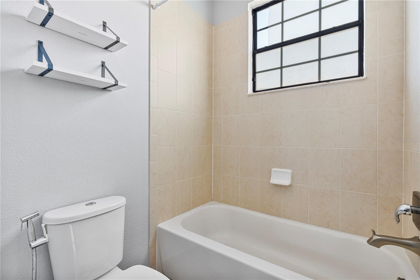 13019 Woodford St Property Photo 48