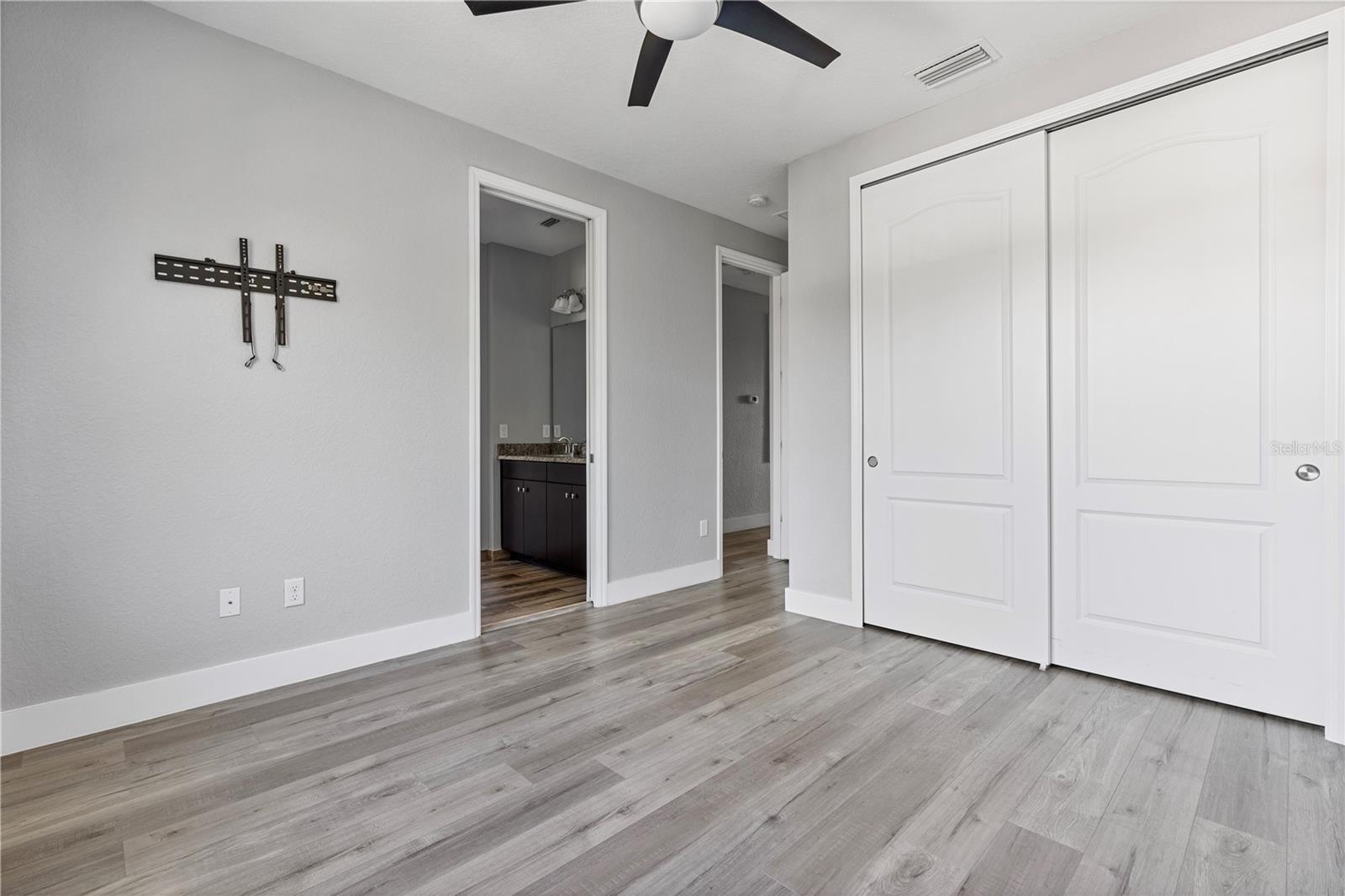 13019 Woodford St Property Photo 50