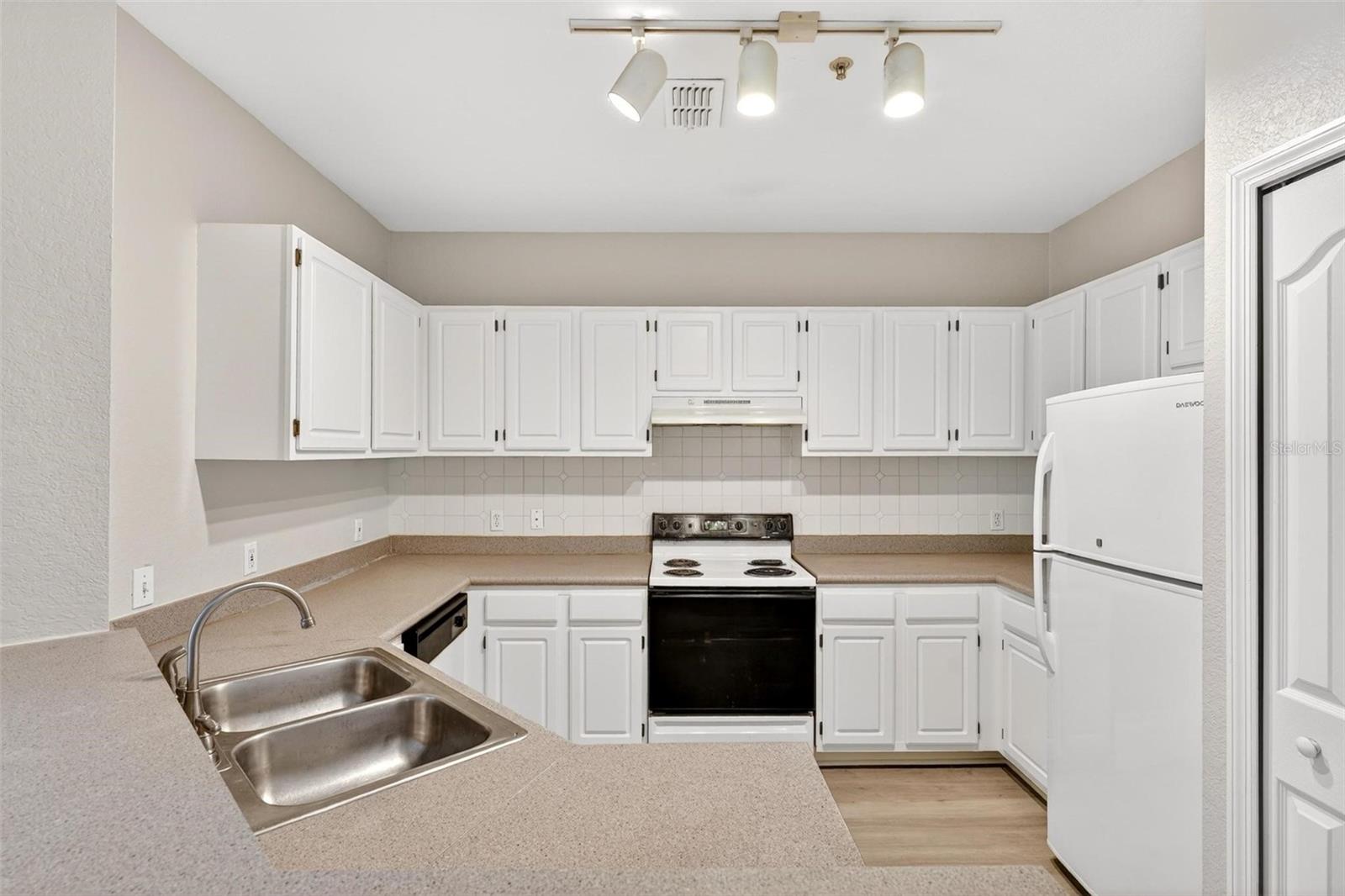 2847 Shadow View Cir #2847 Property Photo 11