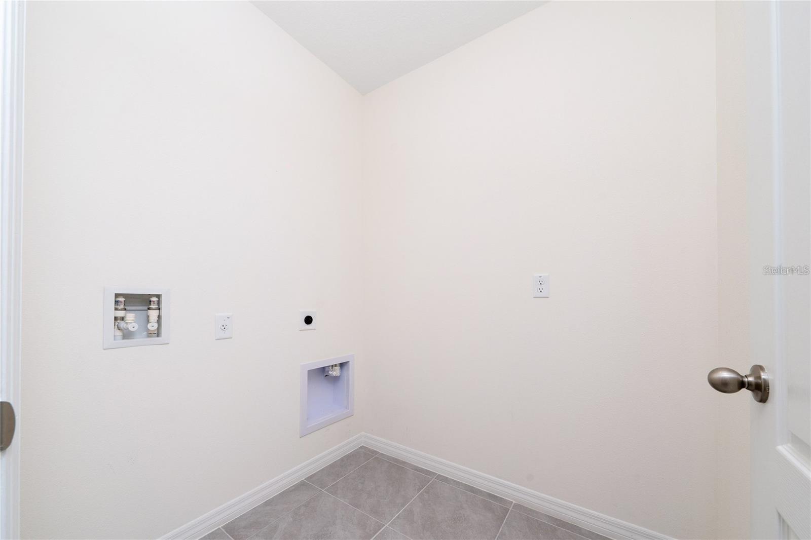 1213 Red Hill Rd Property Photo 12