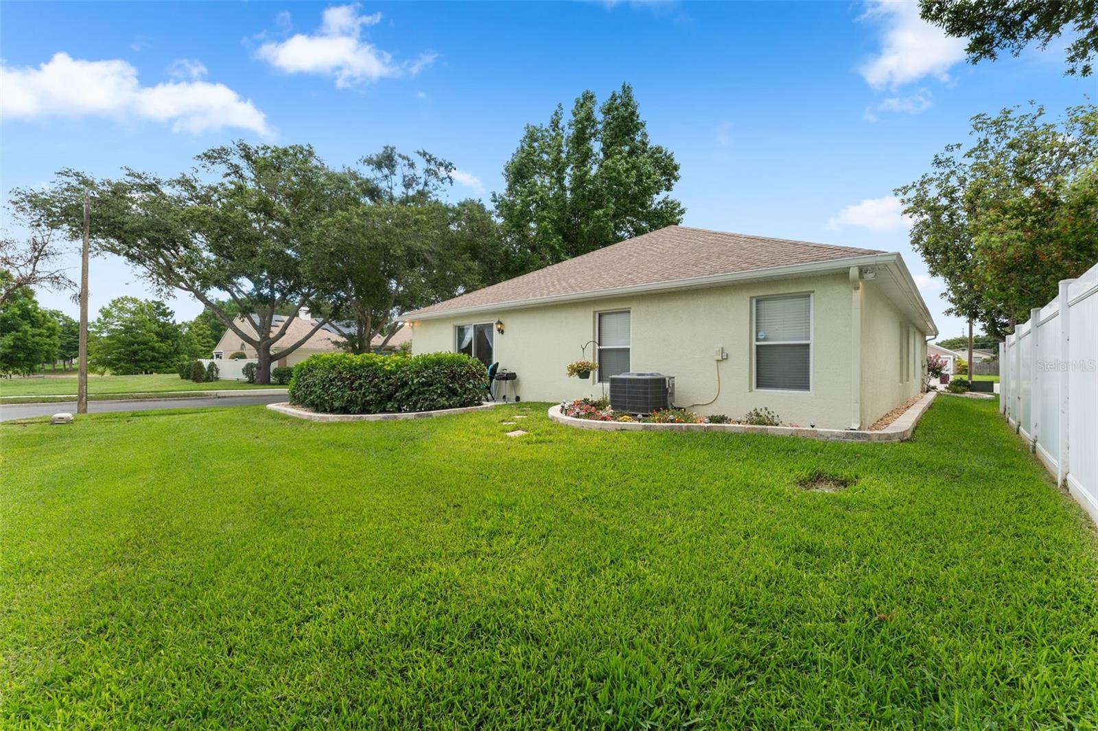 1920 Burchstone Dr Property Photo 25