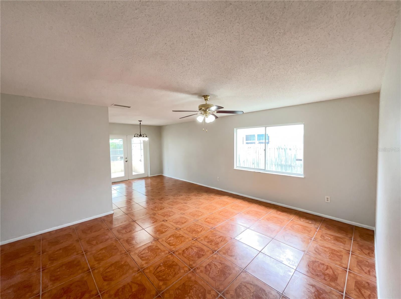4805 Beacon St Property Photo 3