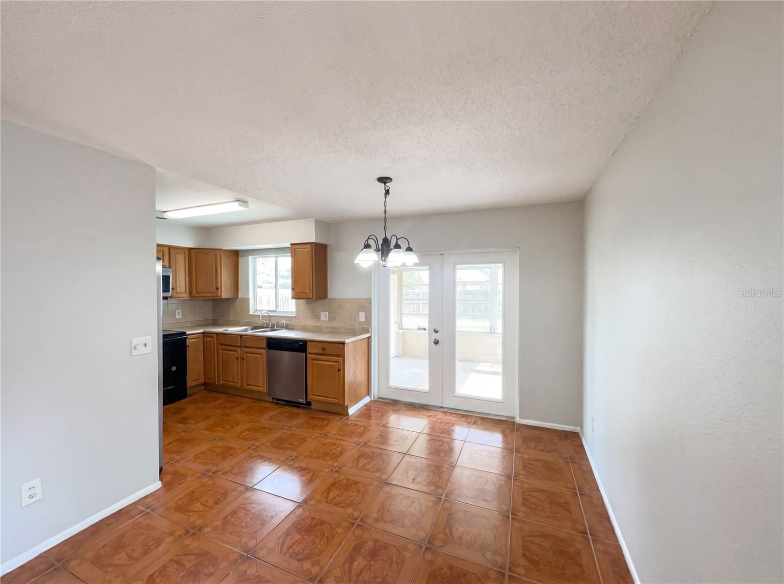 4805 Beacon St Property Photo 6