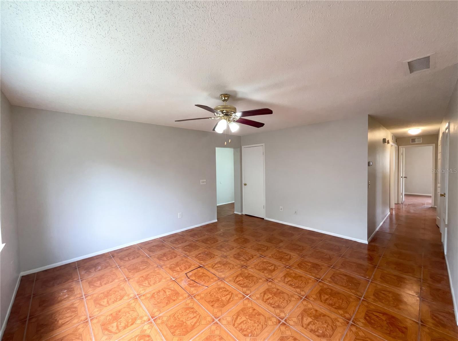 4805 Beacon St Property Photo 9