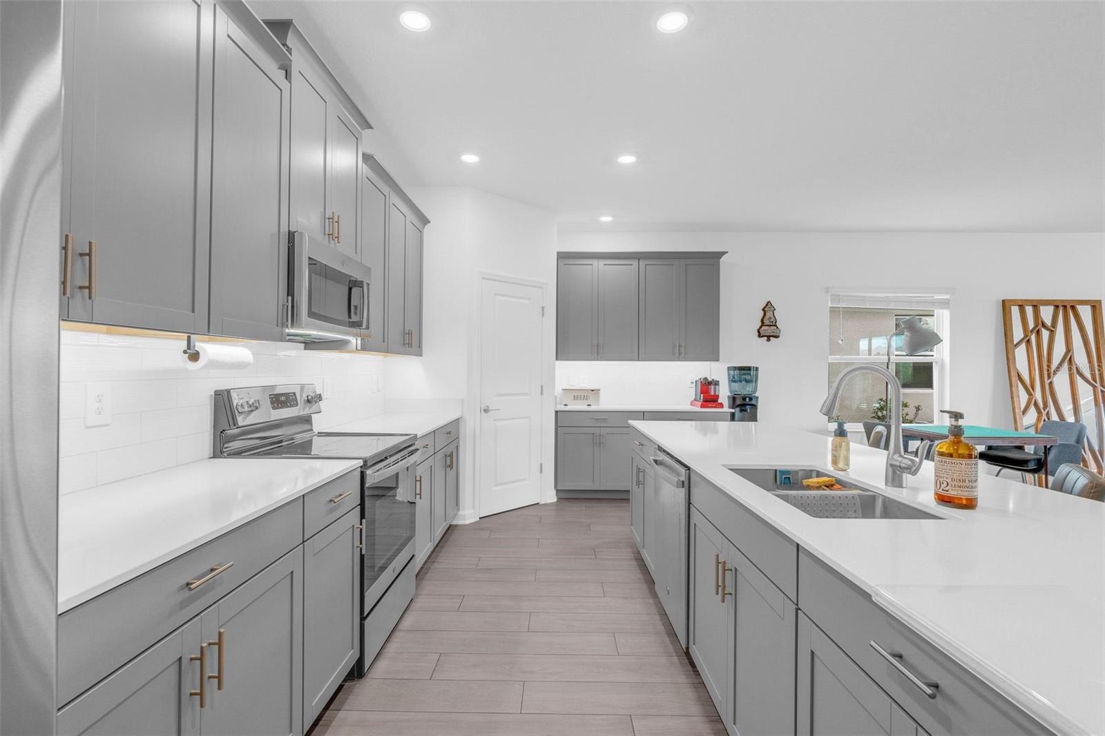 11941 Language Way Property Photo 10
