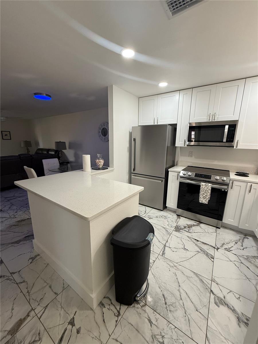 130 Boundary Blvd #a&b Property Photo 4
