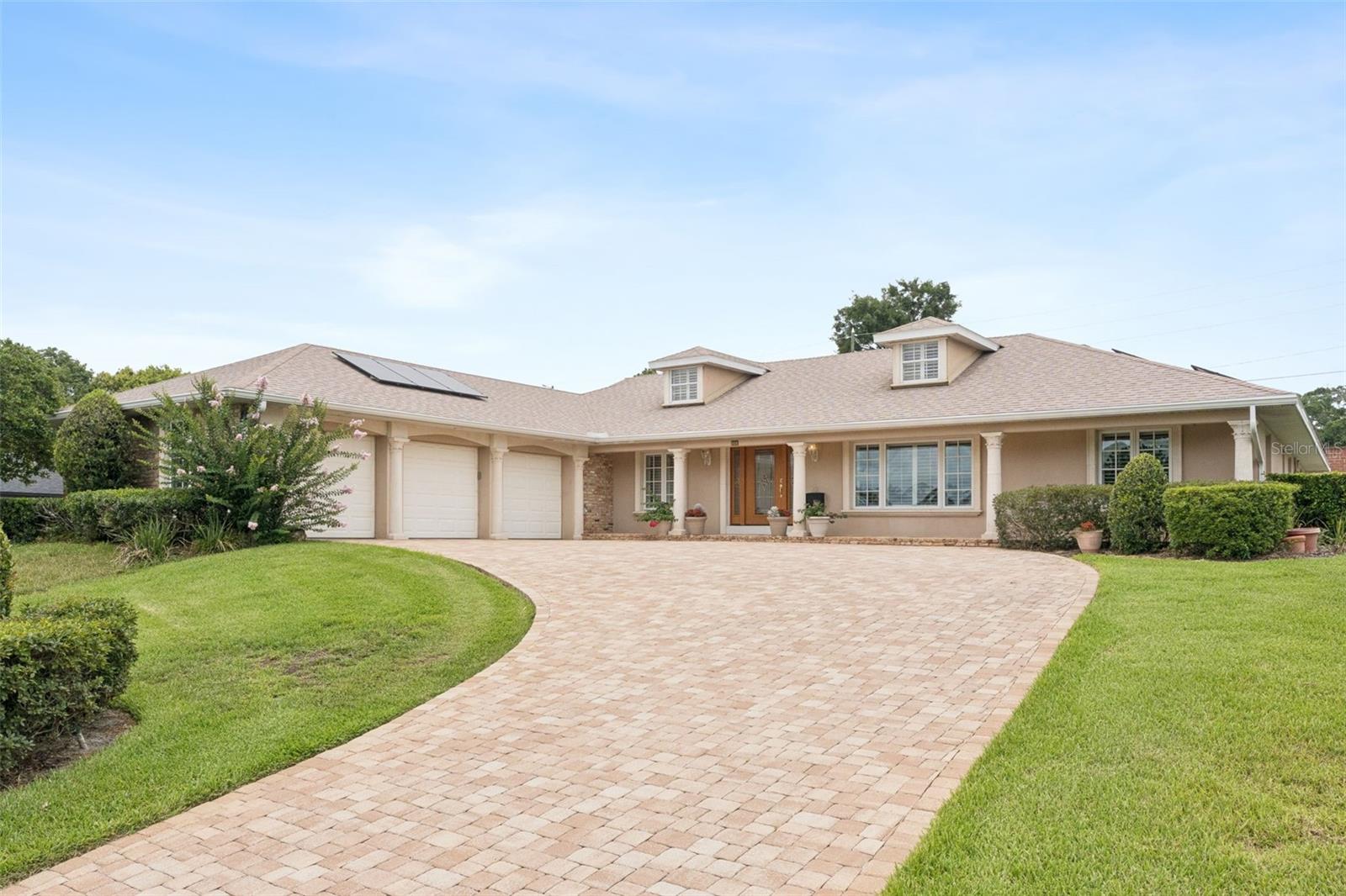 220 ROLLINGWOOD TRL